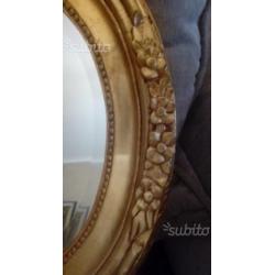 Specchio da parete con cornice ovale