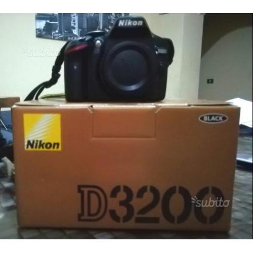 Nikon d3200 (solo corpo)+2 batterie originali